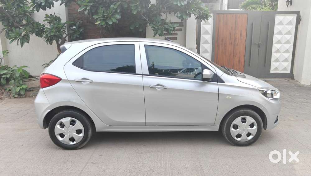 Tata Tiago 1.2 Revotron Xt, 2018, Petrol