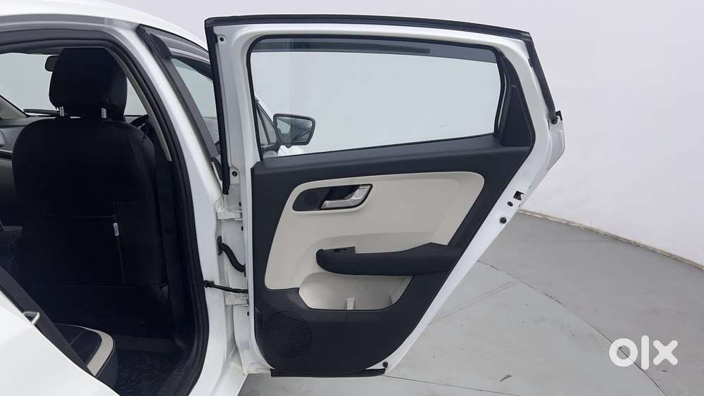 Tata Altroz Xza Plus (s), 2024, Petrol