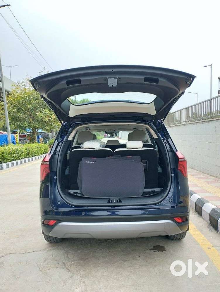 Mahindra Xuv700 2.0 Ax 7 Petrol At Str, 2024, Petrol