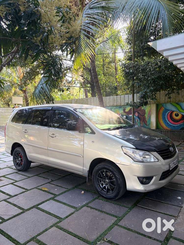 Toyota Innova 2012 Diesel Well Maintained