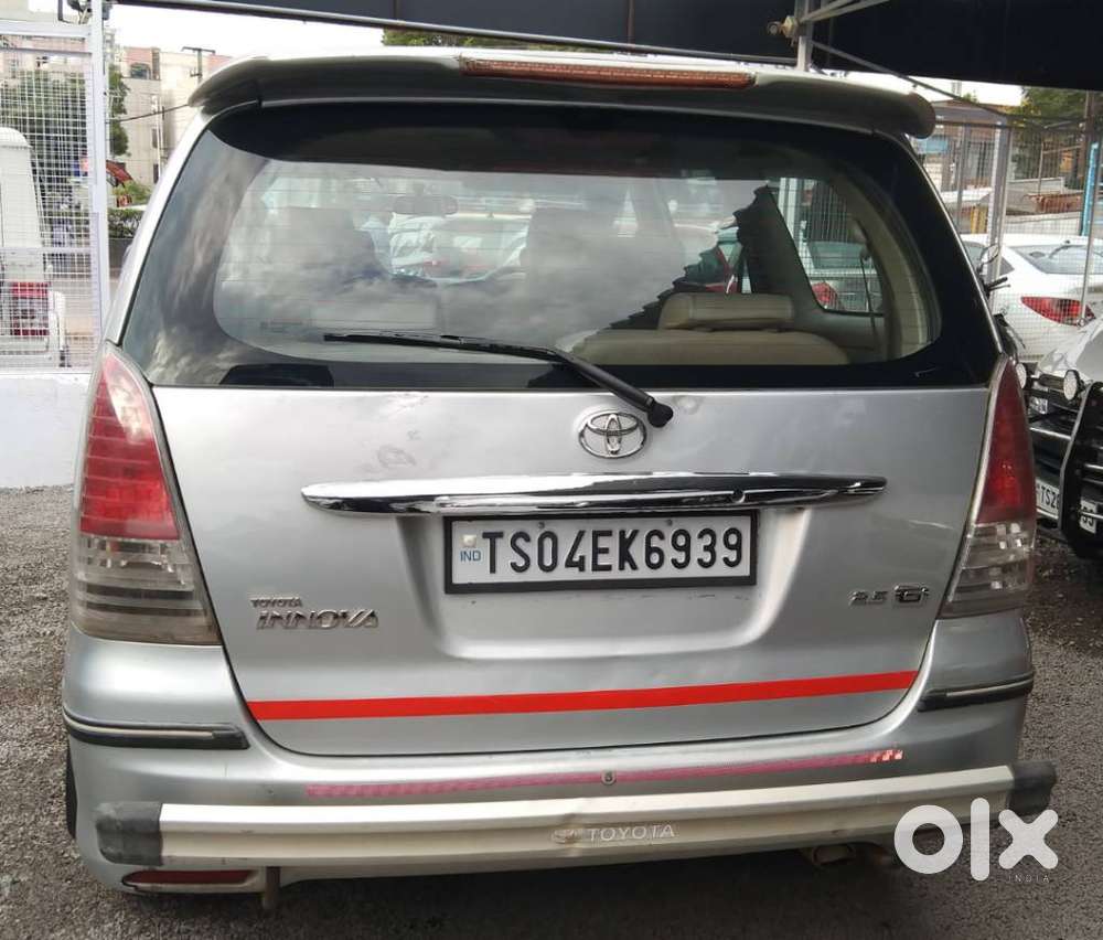Toyota Innova 2.5 G (diesel) 8 Seater, 2011, Diesel