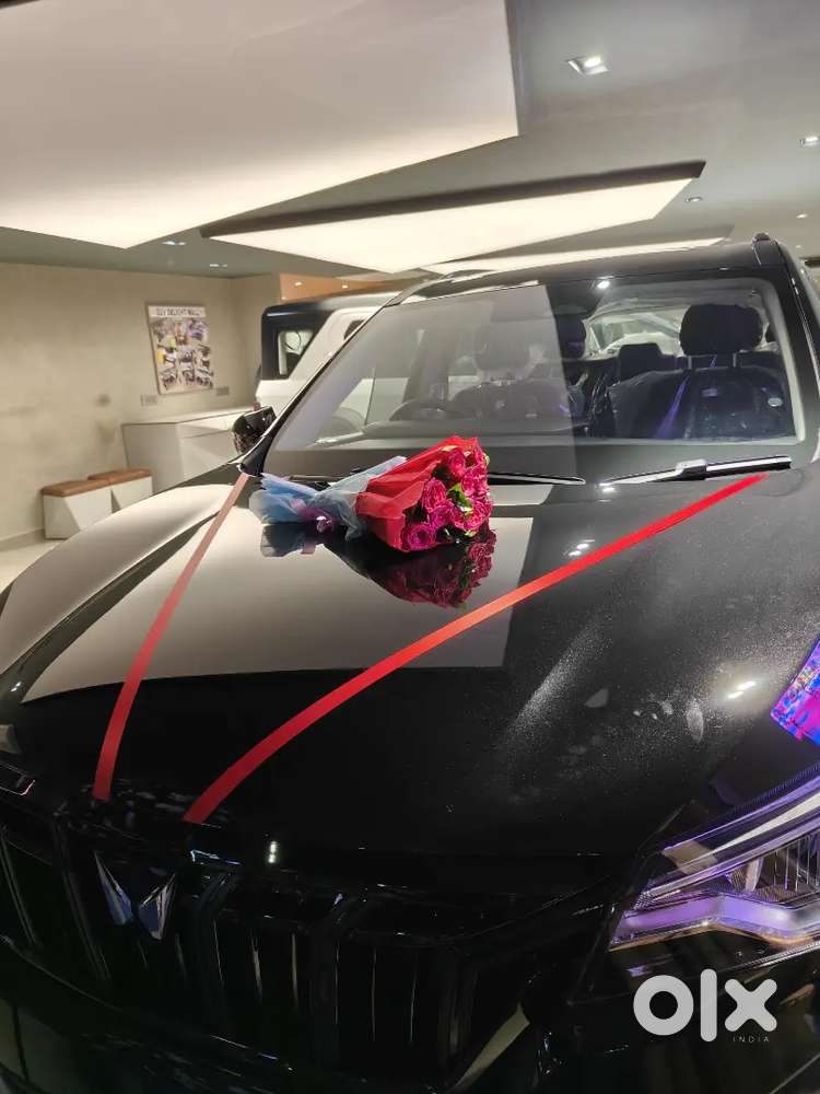 Mahindra Xuv700 Diesel 2025 Ebony Luxury Top Model