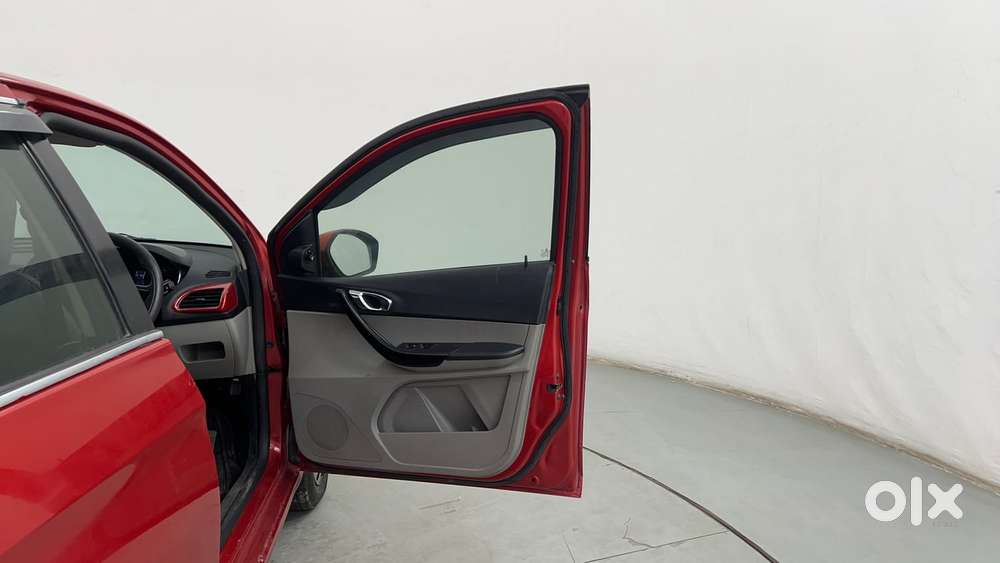 Tata Tiago Xza, 2019, Petrol