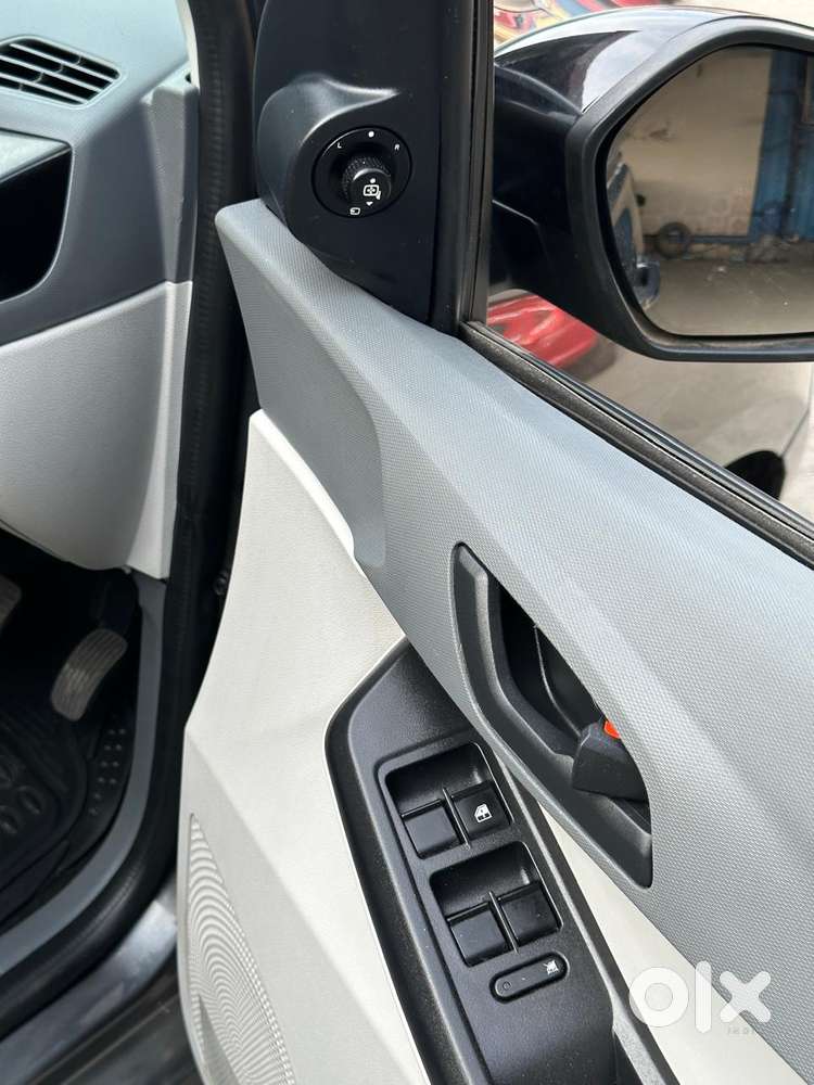 Tata Tiago 1.2 Revotron Xza, 2025, Petrol