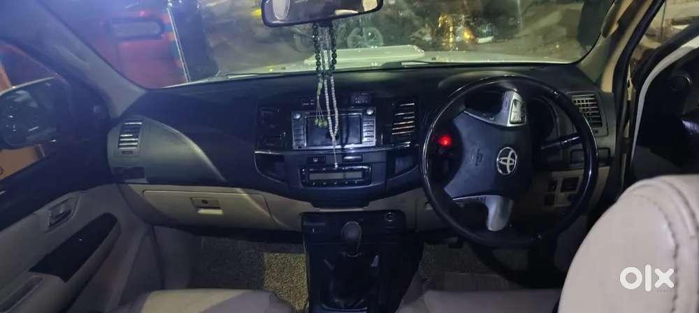 Toyota Fortuner Legender 2014 Diesel 220000 Km Driven