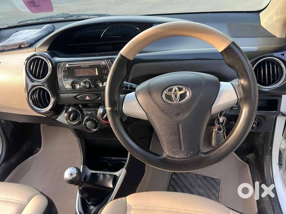 Toyota Etios Liva, 2017, Petrol