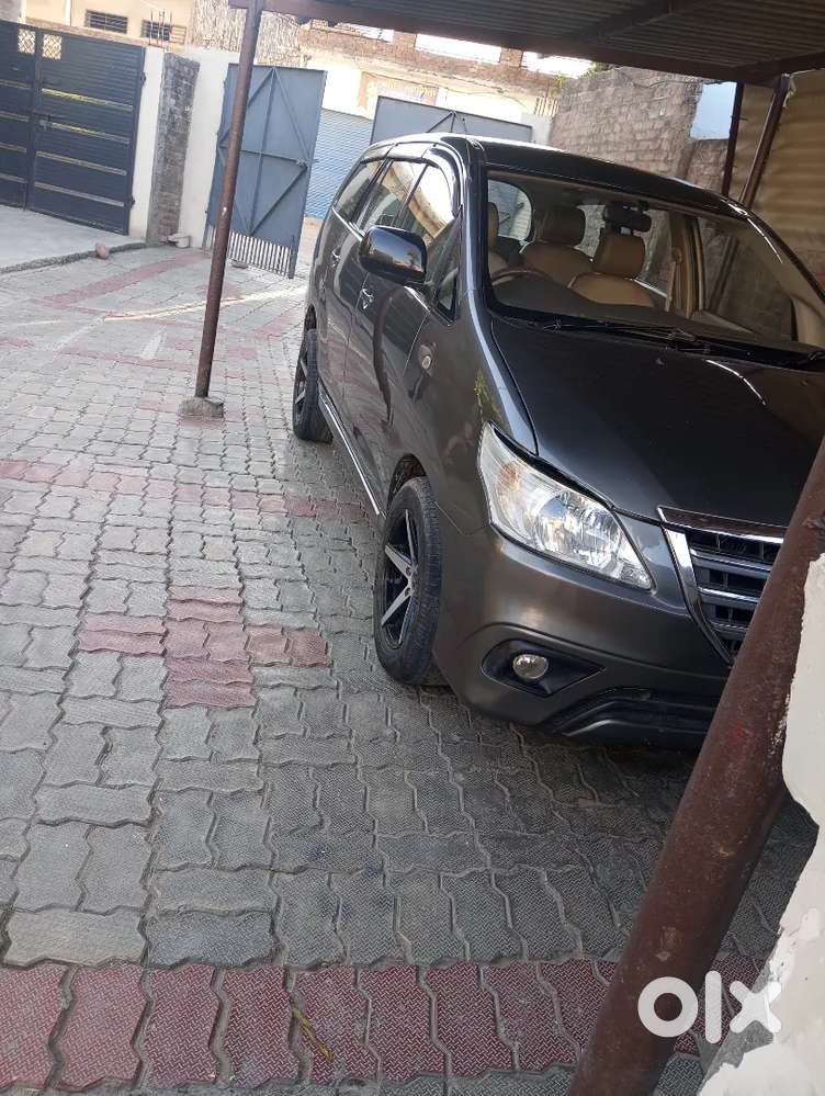 Toyota Innova 2012 Diesel 113652 Km Driven..