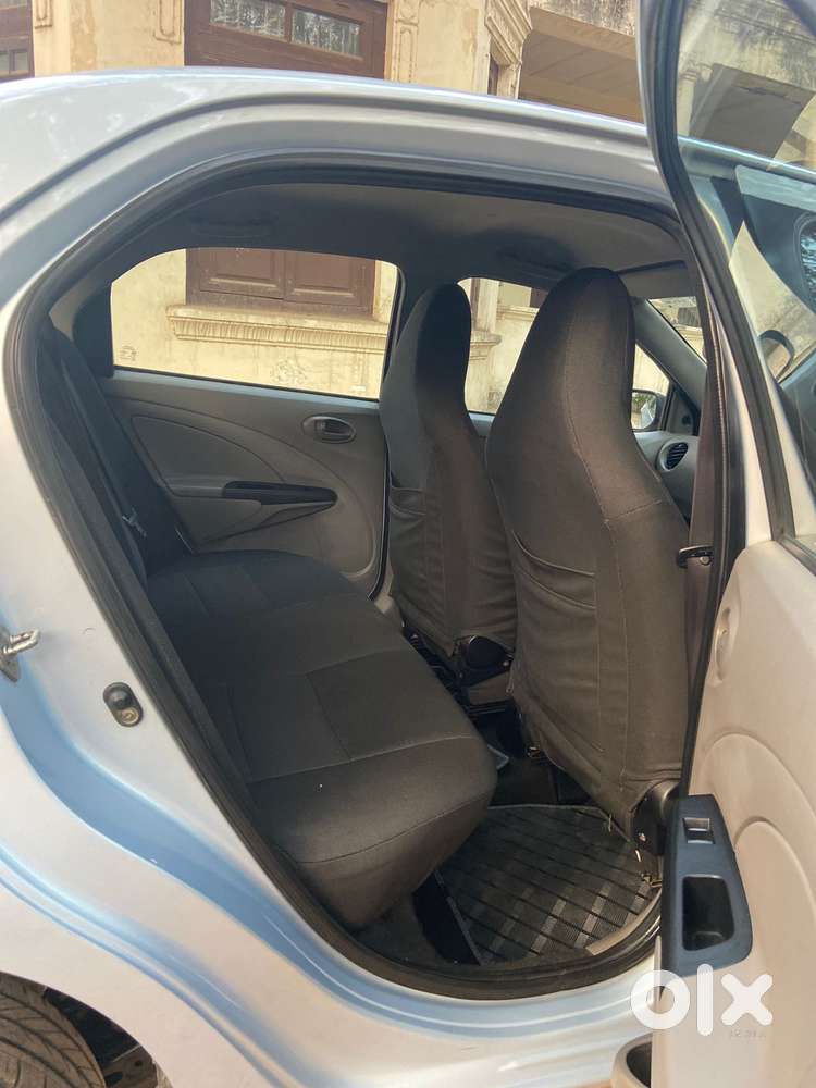 Toyota Etios 2010-2012 G, 2011, Petrol