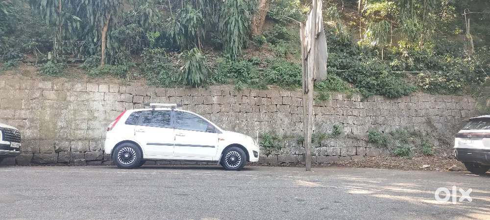 Ford Figo Petrol 2013 With 85000 Km