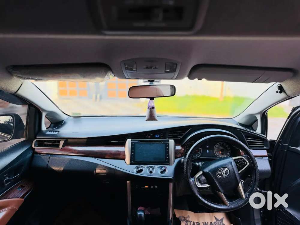 Toyota Innova Crysta 2.8 Gx Plus Automatic  2018  Showroom Service