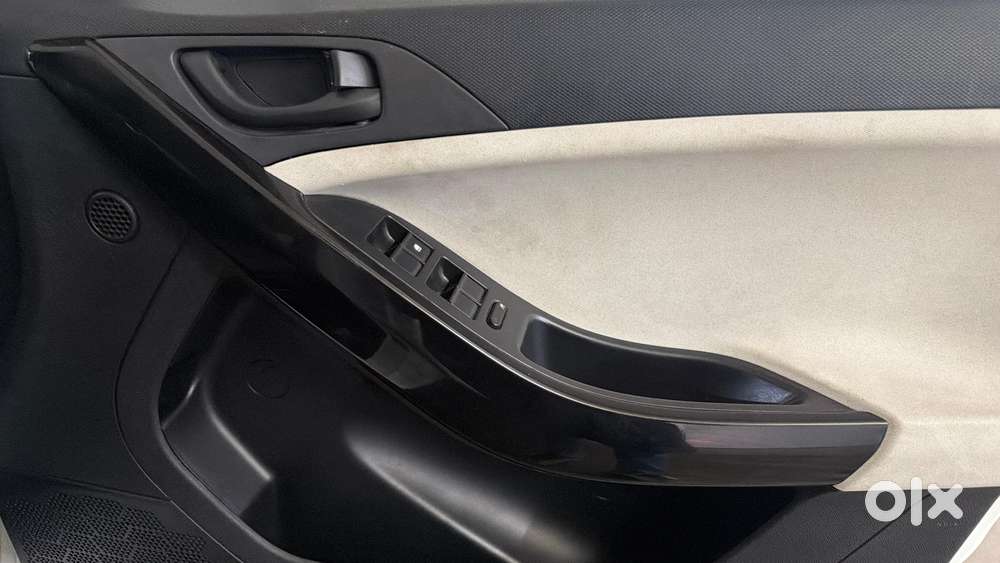 Tata Curvv Pure Plus S 1.2 Revotron Petrol 7dca, 2025, Petrol
