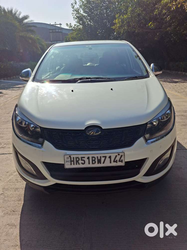 Mahindra Marazzo M4, 2019, Diesel