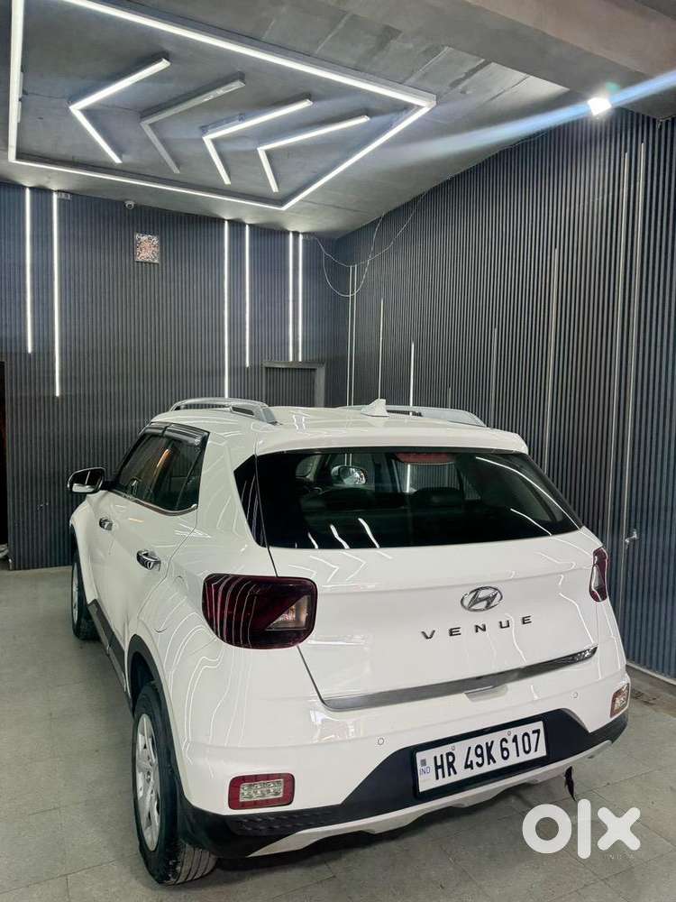 Hyundai Venue 2022 Petrol Well Maintained