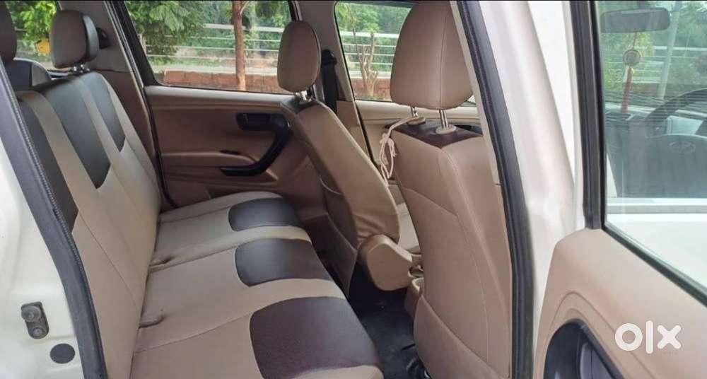 Mahindra Tuv 300 T6 Plus, 2016, Diesel