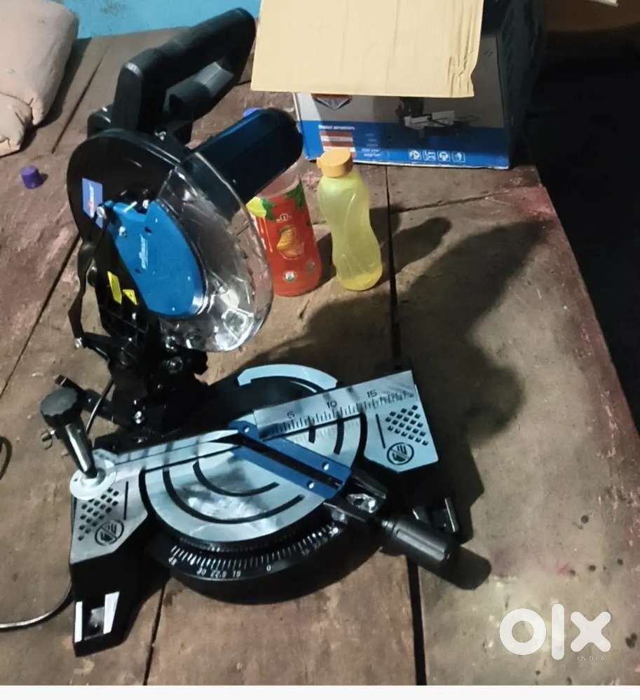 Aluminium cutter machine
