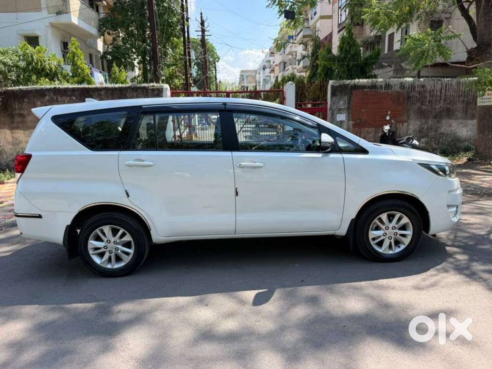 Toyota Innova Crysta [2020-ongoing] 2.4 Gx 7 Str, 2023, Diesel
