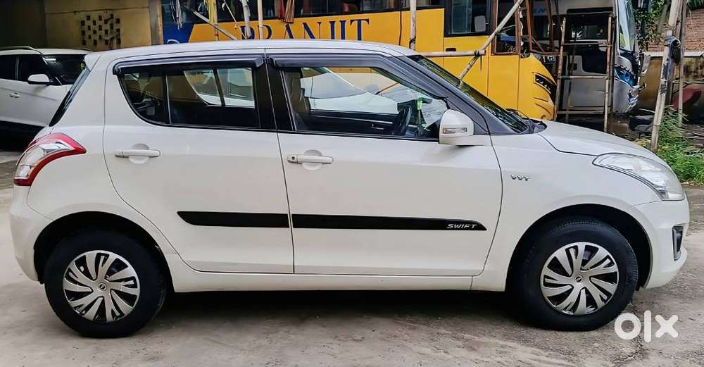 Maruti Suzuki Swift 1.2 Vxi (o), 2017, Petrol
