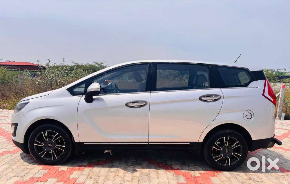 Mahindra Marazzo, 2018, Diesel