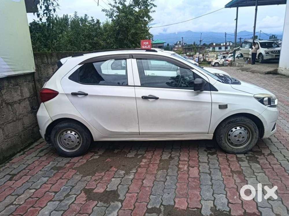 Tata Tiago 1.2 Revotron Xm, 2017, Petrol