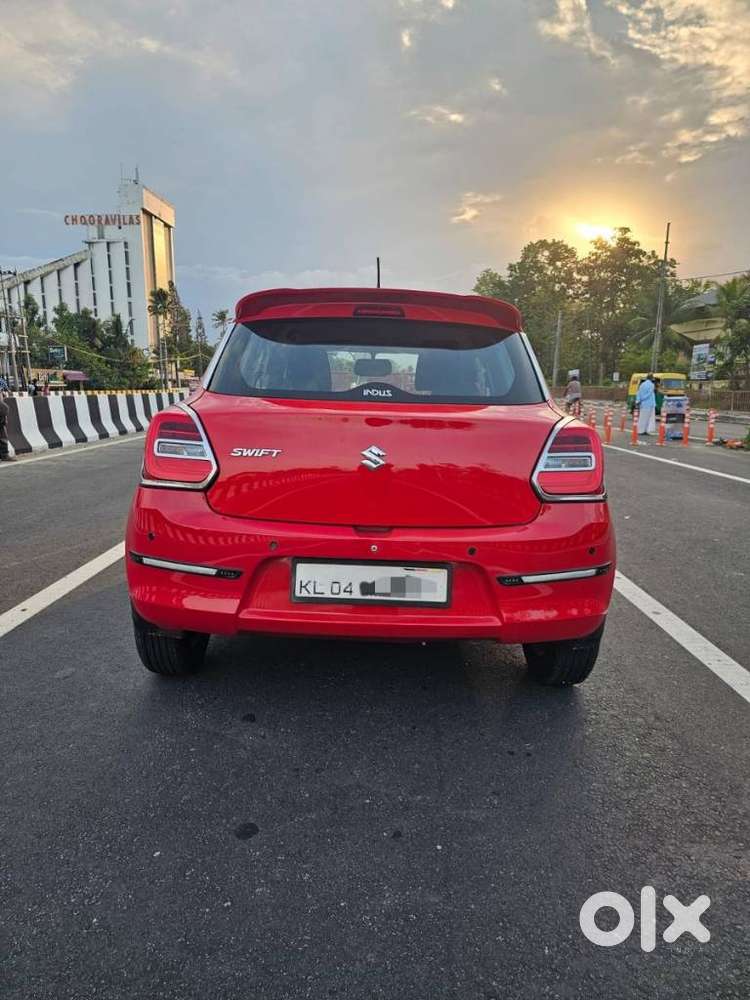 Maruti Suzuki Swift Vxi + Manual, 2018, Petrol