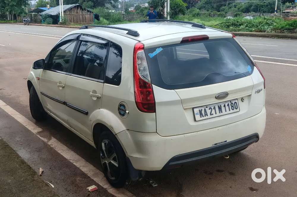 Ford Figo Petrol Lxi 2011