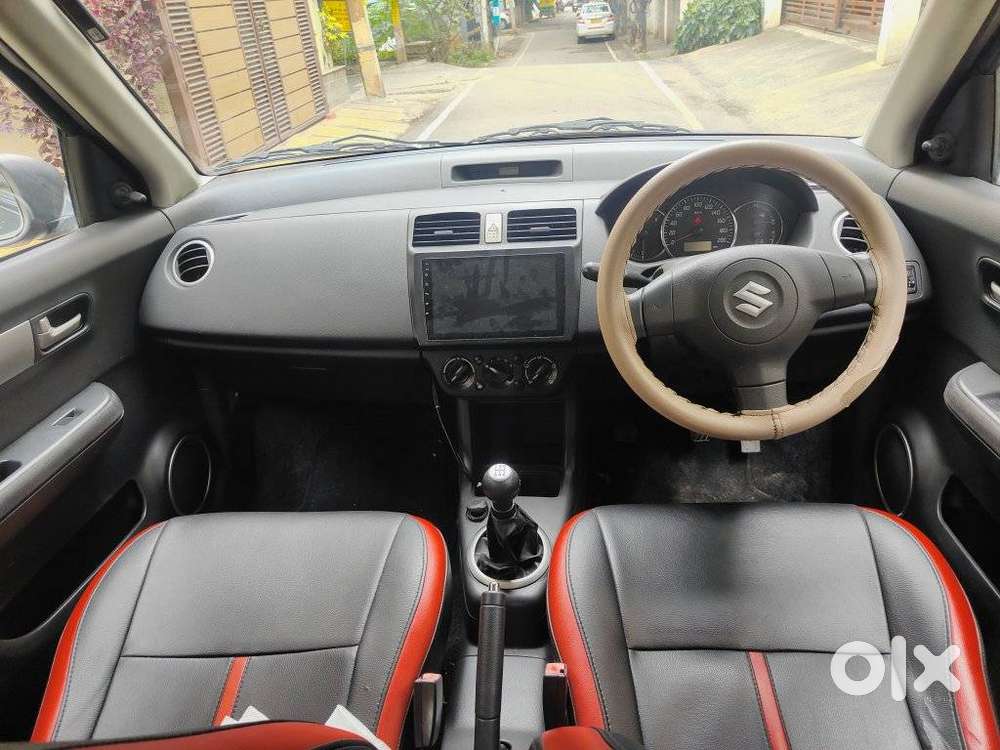 Maruti Suzuki Swift Vxi 1.2 Abs Bs-iv, 2011, Petrol