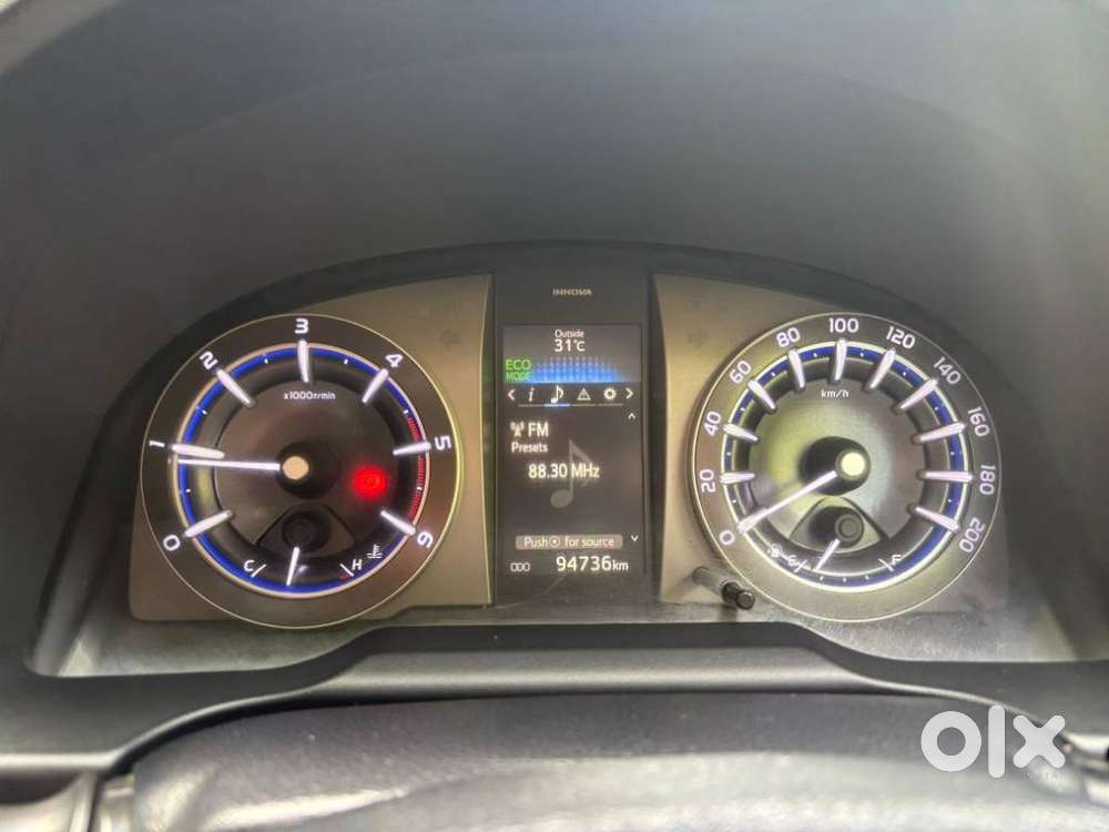 Toyota Innova Crysta 2.4 V, 2016, Diesel