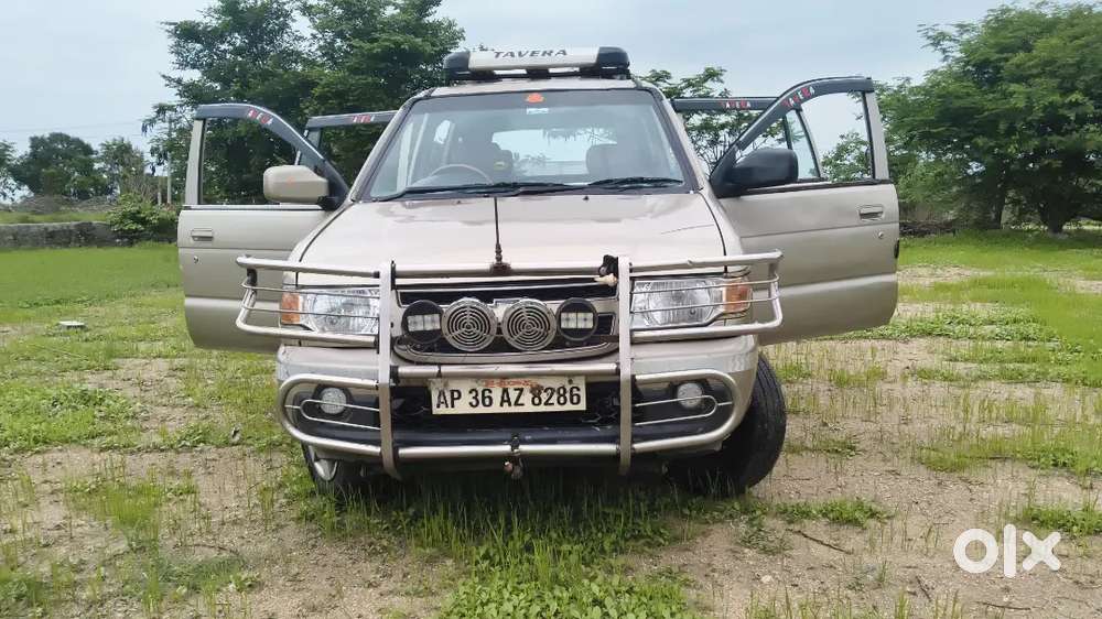 Chevrolet Tavera Neo 2014