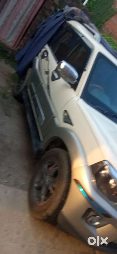 Mahindra Scorpio S 10, 2017