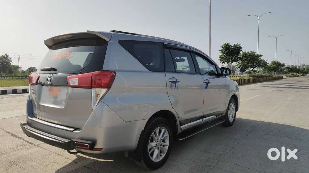 Toyota Innova Crysta [2020-ongoing] 2.7 Gx Mt 8 Str, 2024, Diesel