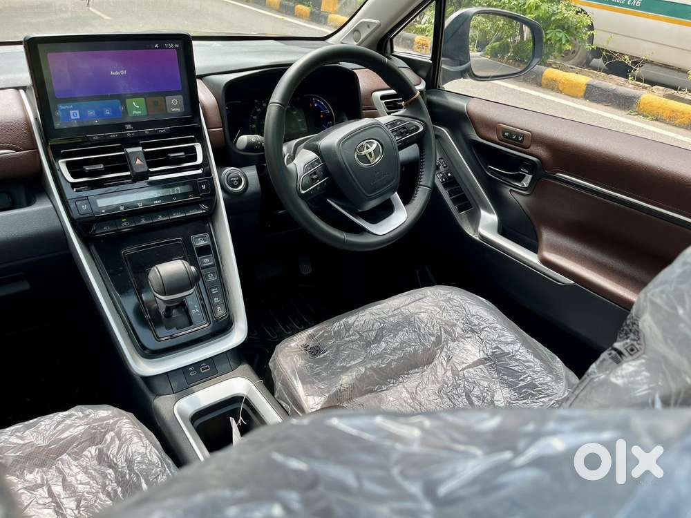 Toyota Innova Hycross 2.0 Zx (o) Hybrid 7 Str, 2025, Electric