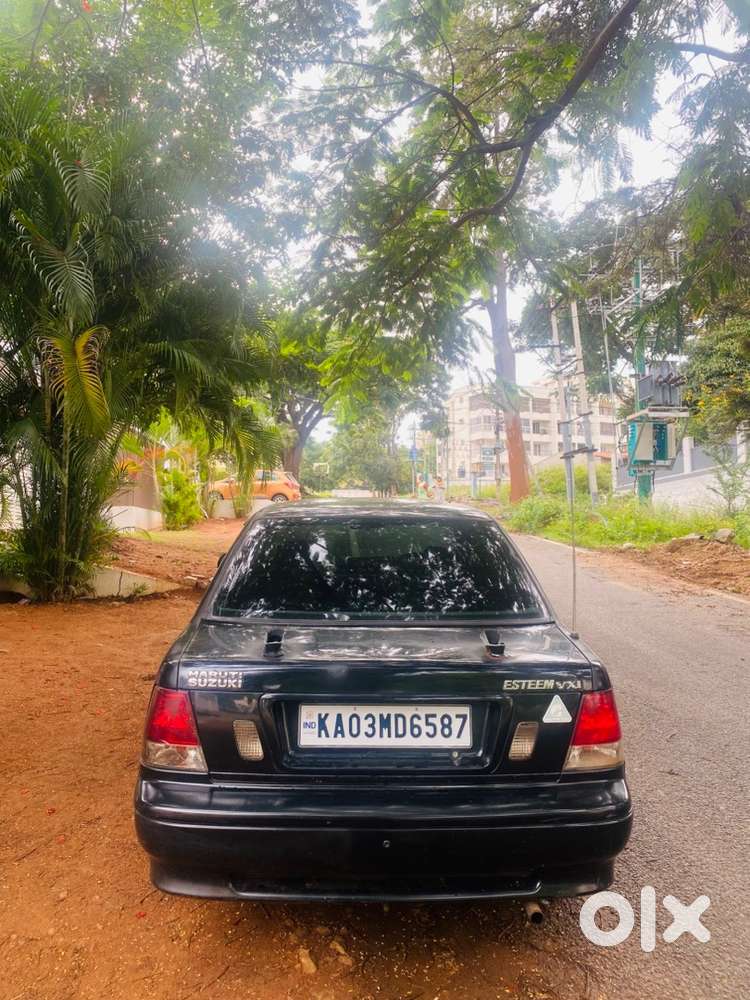 Maruti Suzuki Esteem Petrol 2005