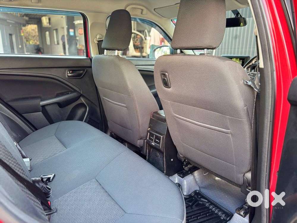 Maruti Suzuki Brezza 1.5 Vxi At Smart Hybrid, 2023, Petrol