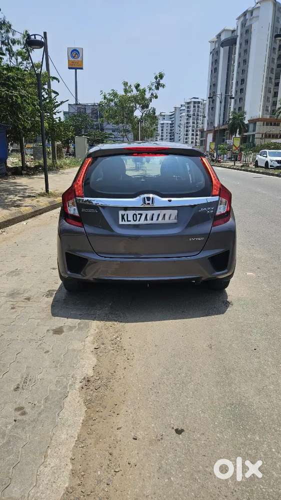 Honda Jazz 2017 Petrol Well Maintained 2018 Registered