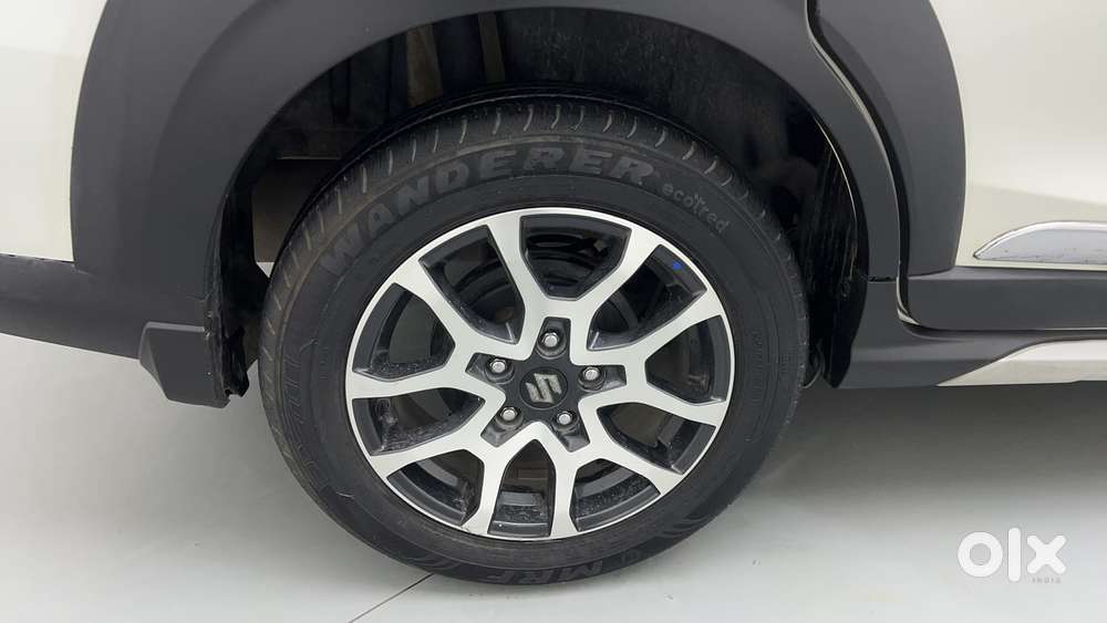 Maruti Suzuki Xl6 1.5 Alpha At, 2022, Petrol