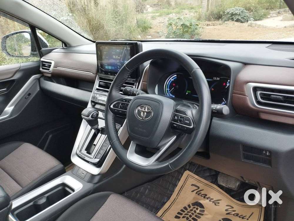 Toyota Innova Hycross 2.0 Vx Hybrid 7 Str, 2025, Petrol