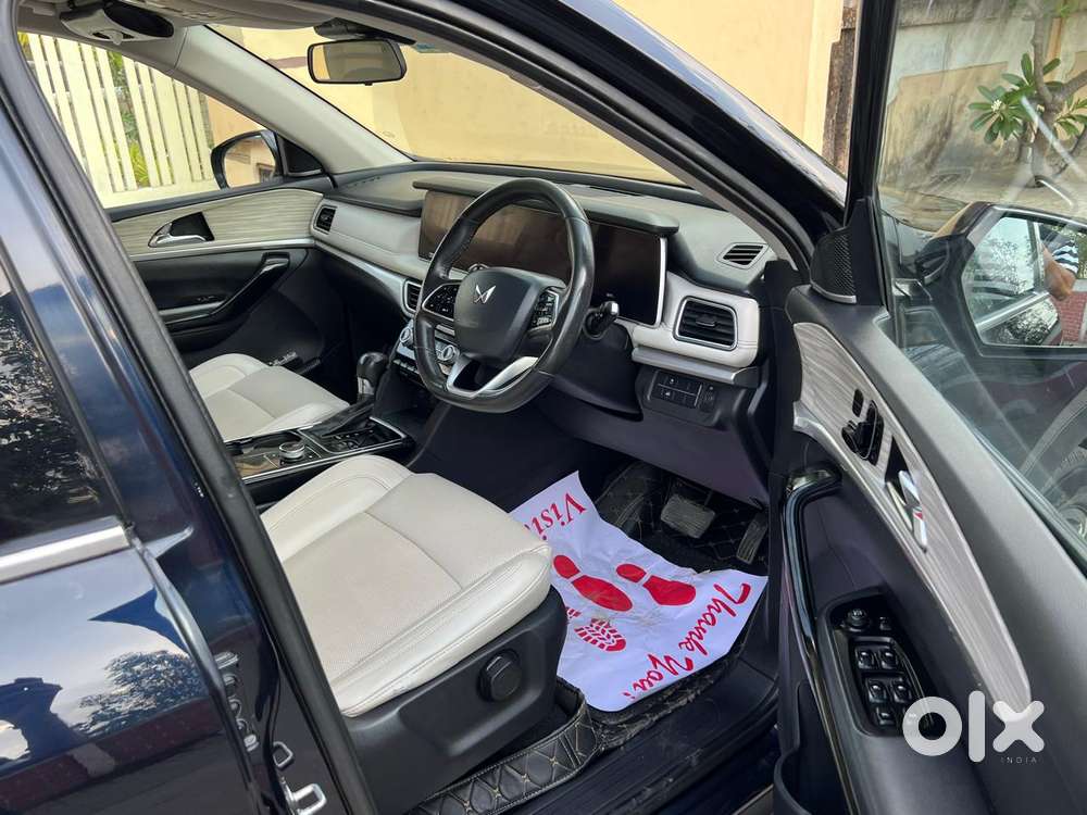 Mahindra Xuv700 2.2 Ax 7 Diesel At Luxury Pack Str, 2021, Diesel