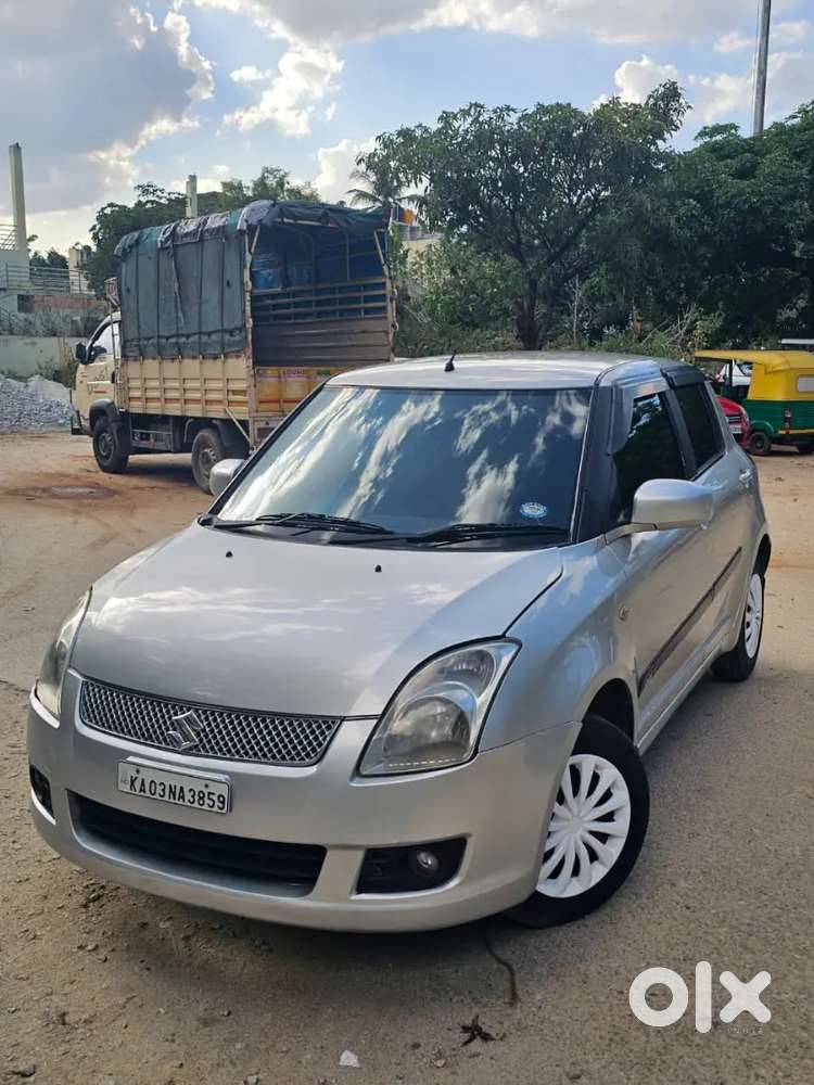 Maruti Suzuki Swift VXI Petrol Manual 2010