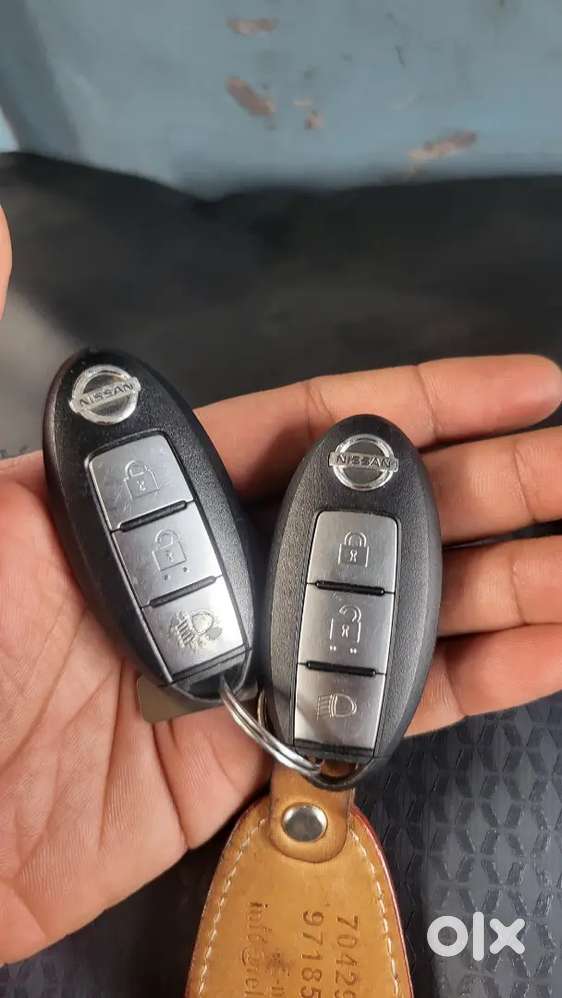 2017 Nissan Micra Xv Cvt Petrol 70000 Km Driven