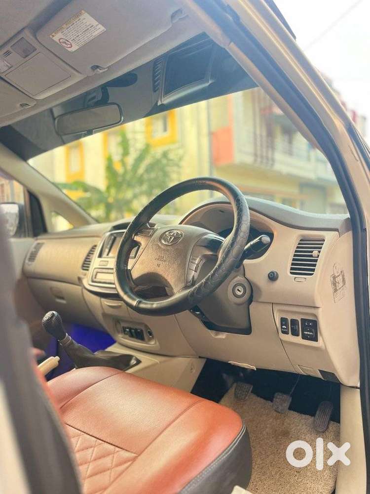 Toyota Innova 2.5 Z Diesel 7 Seater, 2012, Diesel