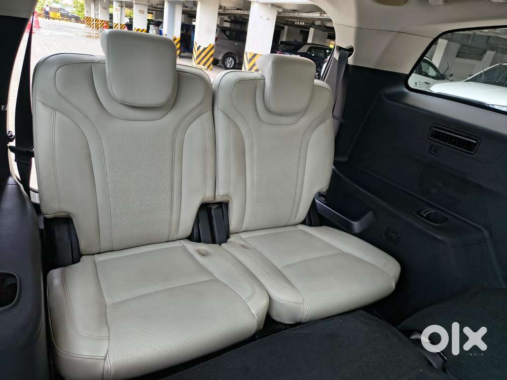 Mahindra Xuv700 2.0 Ax 7 Petrol Mt Str, 2021, Petrol