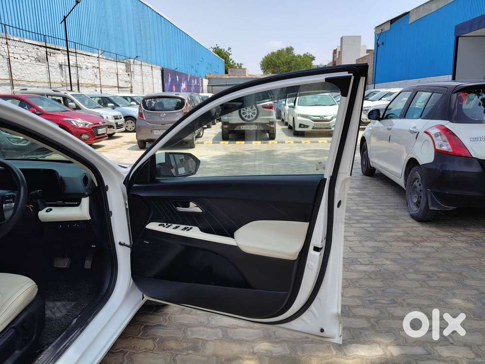 Hyundai Verna 1.5 Sx (o) Vtvt Ivt, 2023, Petrol