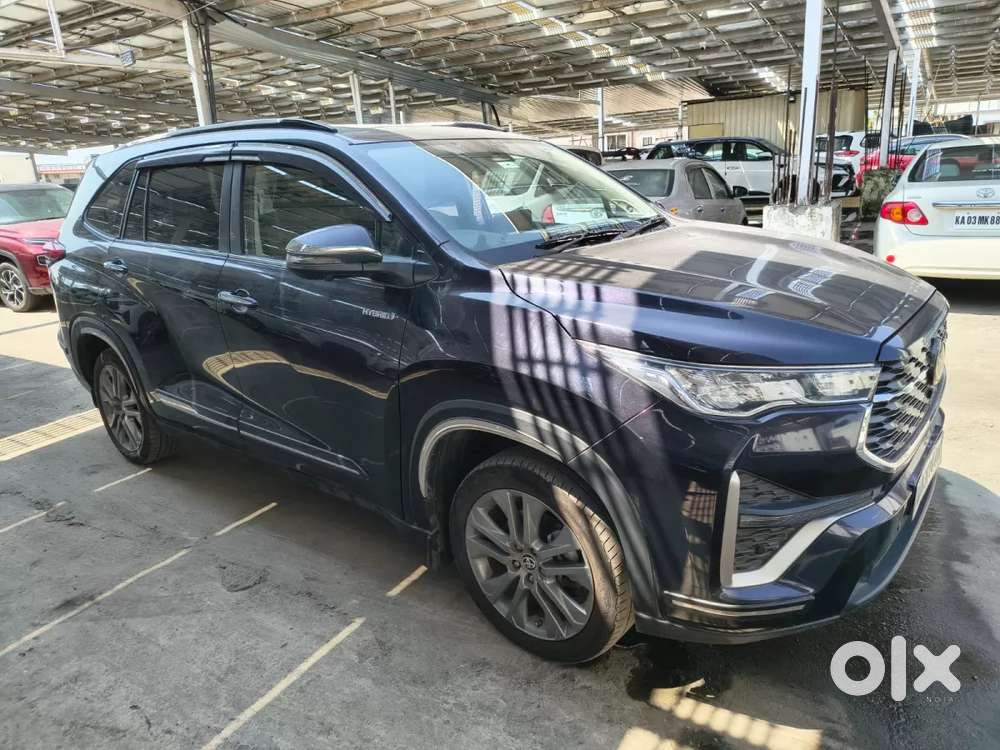 Toyota Innova Hycross 2.0 Zx Hybrid 7 Str, 2024, Petrol