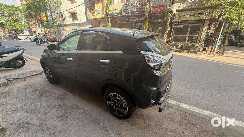 Tata Nexon Xe