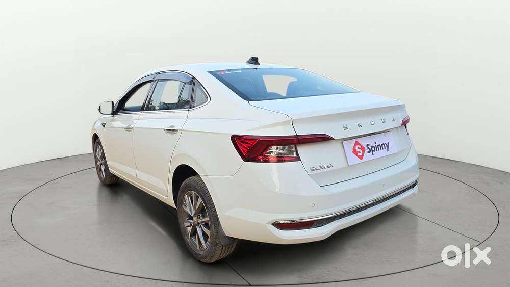 Skoda Slavia Style 1.0l Tsi Mt, 2022, Petrol