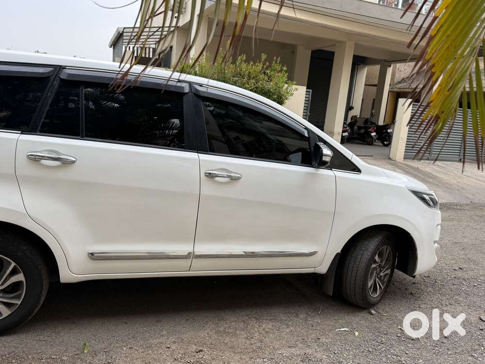 Toyota Innova Crysta [2020-ongoing] 2.4 Vx 8 Str, 2021, Diesel