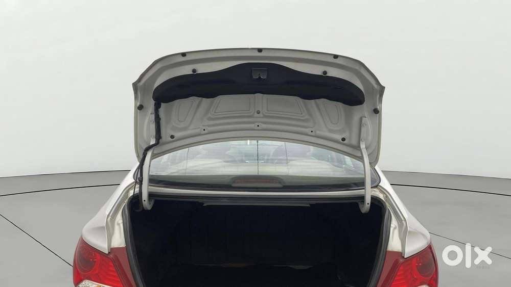 Hyundai Verna 1.4 Cx, 2014, Petrol