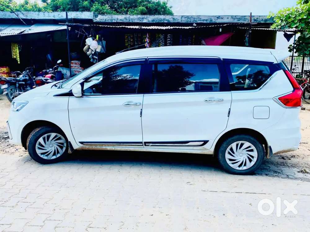 Maruti Suzuki Ertiga Vxi 2025