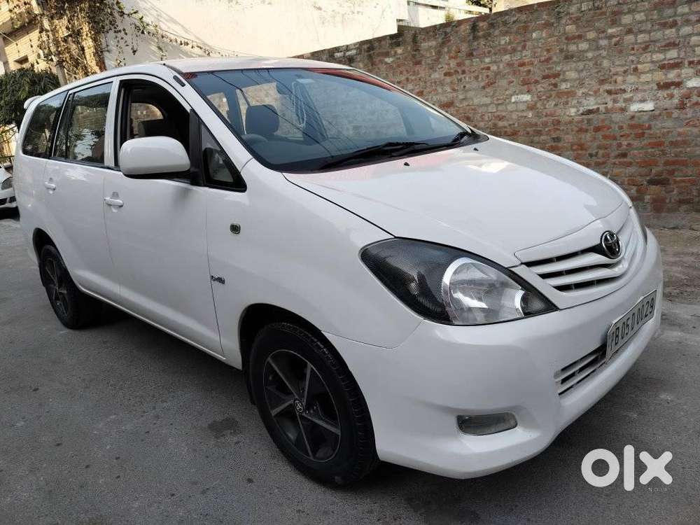 Toyota Innova 2.5 G (diesel) 7 Seater, 2011, Diesel