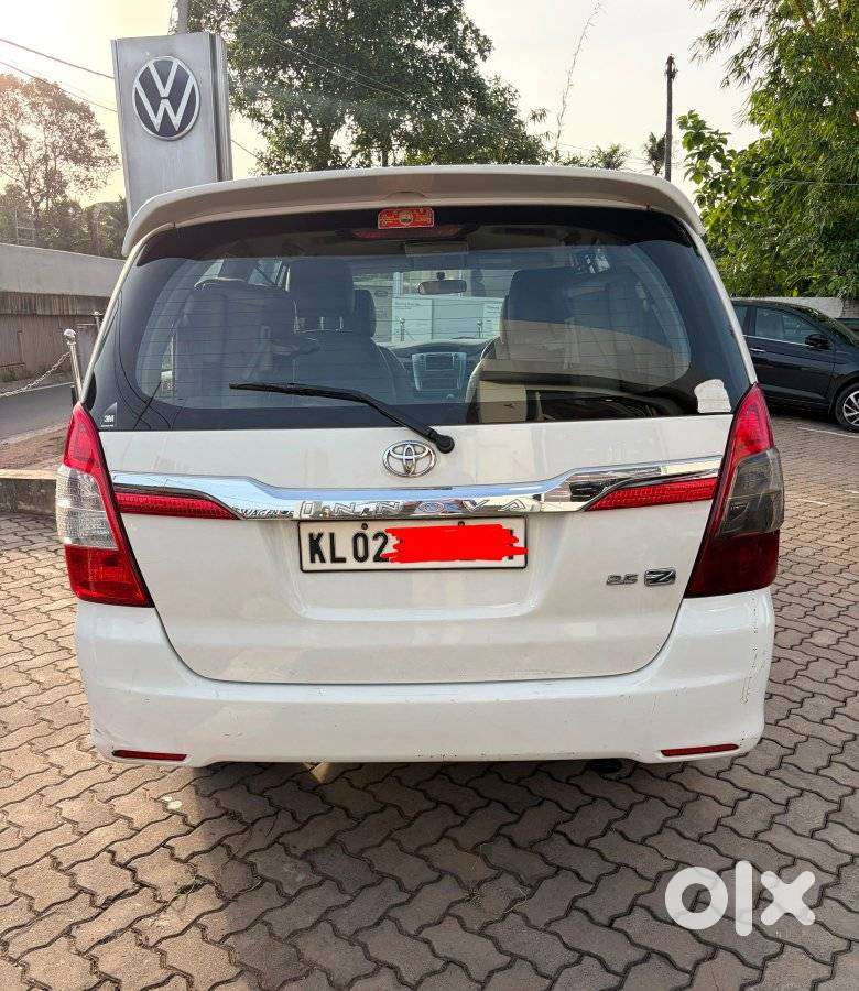 Toyota Innova 2.5 Zx Diesel 7 Seater Bsiii, 2014, Diesel